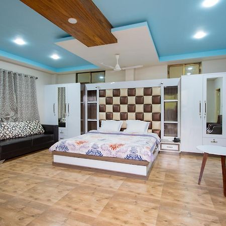 Radiant Club & Resort Имфал Екстериор снимка